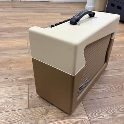 Carr Skylark 12-Watt 1x12" Guitar Combo Creme/Coco Finish image 2