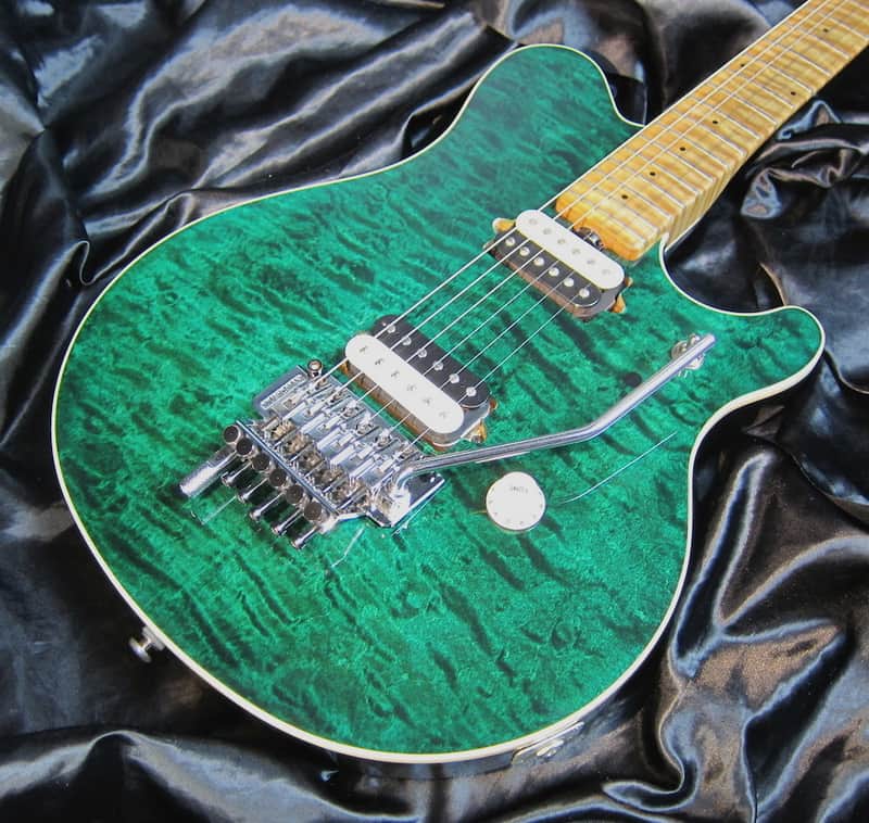 Music Man EVH Signature Model / Green Quilt top image 1