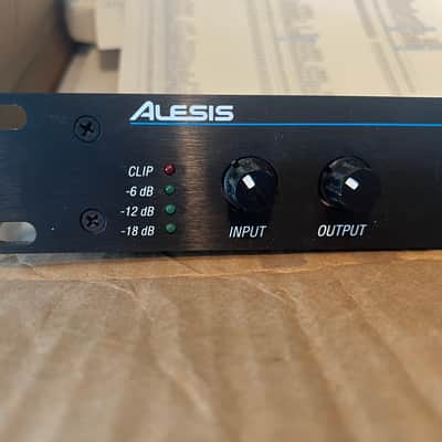 Alesis QuadraVerb GT NOS 20k Bandwidth Simultaneous Guitar Effects Processor with original box, paperwork, power supply and purchase receipt image 3