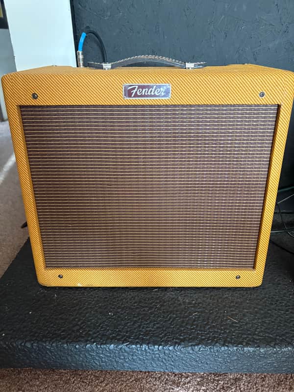 Fender Blues Junior Lacquered Tweed 15-Watt 1x12" Guitar Combo 2016 - Present - Lacquered Tweed image 1