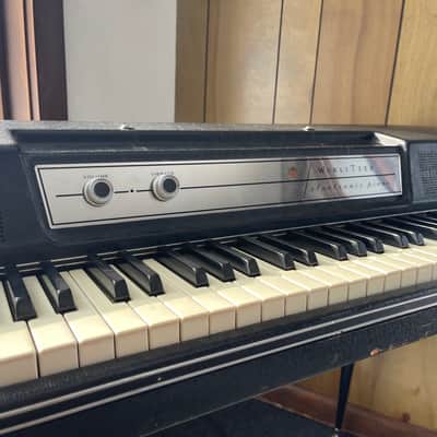 Wurlitzer 200 Electric Piano image 2
