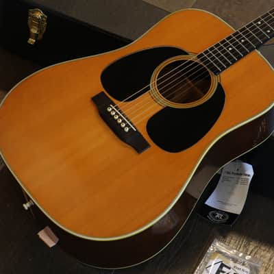 1974 Martin D-28 Dreadnought Acoustic Guitar Natural + HSC image 2