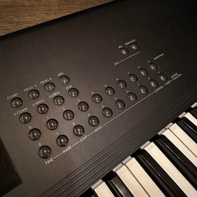 Korg T3 EX 61 key Music Workstation Synthesizer Piano Vintage Keyboard 1990s Black image 6