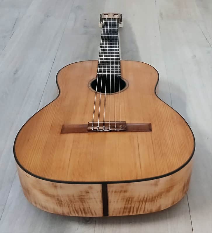 The Besson Aristone 1950s/60s - vintage classical guitar Oscar Teller *fine cracks image 1