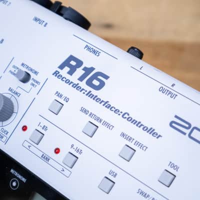 Zoom R16 (R-16) Digital Multitrack Recorder Multi-Track Multitracker U284092 image 7