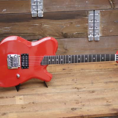 The Alternative Guitar Company 34 1/2 2000s - Red image 2