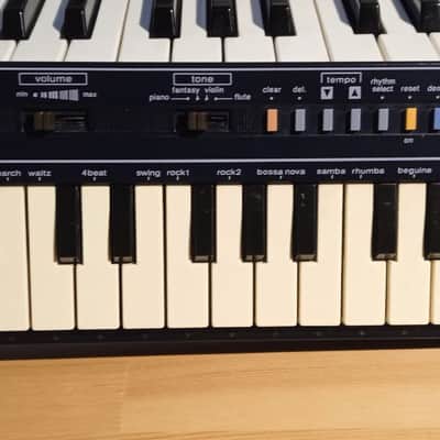Casio PT-1 29-Key Mini Synthesizer (Black) image 3