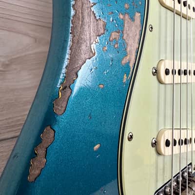 Fender Custom Shop 1961 Stratocaster Heavy Relic Aged Ocean Turquoise over 3-Color Sunburst image 12