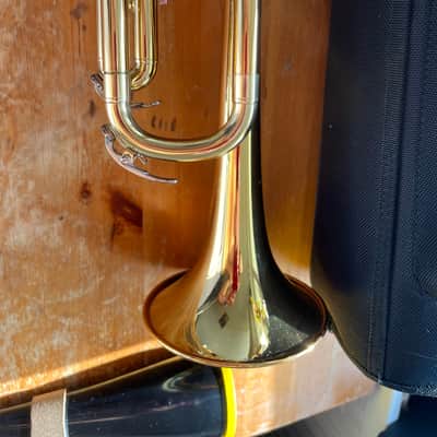 Yamaha YTR-2330 Bb Trumpet + Bag and accessories image 3
