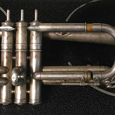 MAKE OFFER CORNET 1922 CONN 10A WONDER SILVER PLATE MISSING SOME PARTS NOT FUNCTIONING FREE SHIP image 14