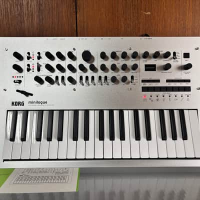Korg Minilogue 4-Voice Polyphonic Analog Synthesizer w/ box