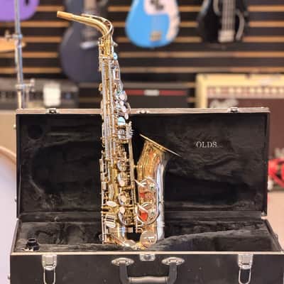 F. E. Olds NA62MN Series II Alto Saxophone, Lacquer with Nickel Keys image 2