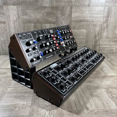 High 40º Universal Stand for Behringer Desktop Modules & Moog 60HP 104HP Eurorack Cases - color BLACK - by KZcraftworks - USA