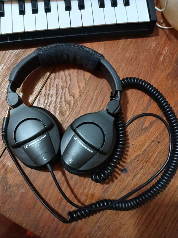 Sennheiser HD 280 Pro Over Ear Headphones V2 2010s - Black image 1