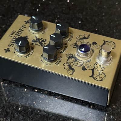 Victory Amps V1 The Sheriff 2022 - Present - Gold image 1