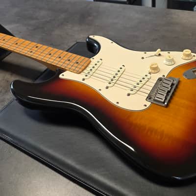 Fender American Standard Stratocaster 1990-1991 CASE QUEEN TIME CAPSULE 3 Tone Sunburst 3TSB 90s USA Strat Electric Guitar image 8