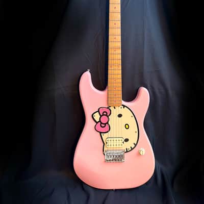 Squier Hello Kitty Stratocaster 2006 - Pink - VGC image 1