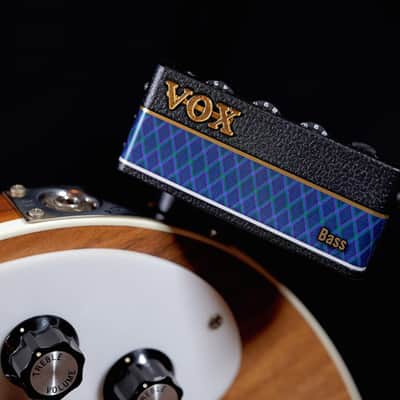 Vox amPlug 3 Bass Compact Bass Headphone Amplifier w/ Built-In FX and Speaker Emulation image 3