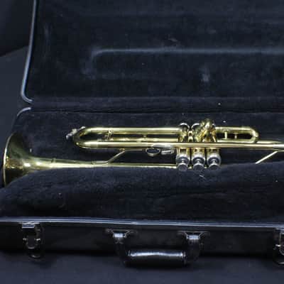 A King Model 600 Bb Trumpet in it's Original Case A Really Nice Horn # 11 T image 1