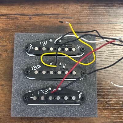 Fender Player Stratocaster (MIM) pickups image 2