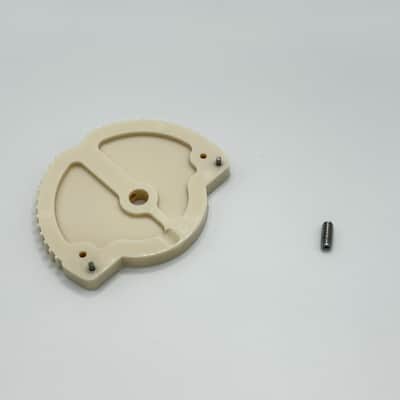 Moog Minimoog / Multimoog / Micromoog / Prodigy / The Rogue / Source / Taurus 2 / Opus 3 - Pitch & Mod Wheel Beige