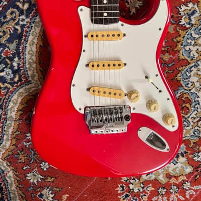 Squier E - seria 1984 - fiesta red image 7