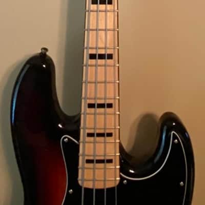 2018 Fender MIM Geddy Lee Jazz Bass – 3-Color Sunburst image 3