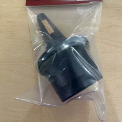 Denis Wick DW5575 Trumpet Synthetic Cup Mute 2017- Present - Black image 2