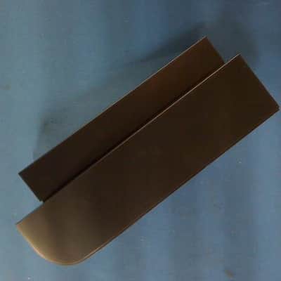 Korg - 510646500655, RIGHT SIDE PANEL KROME 88