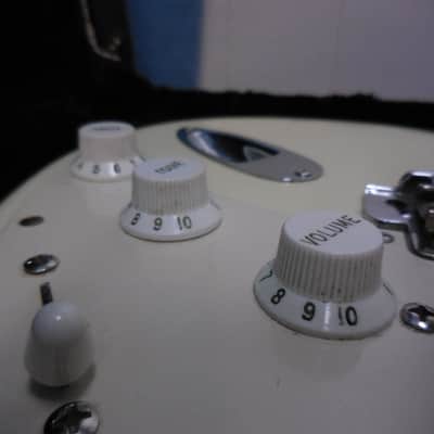 Fender Custom Shop Robin Trower 'Bridge of Sighs' Tribute Stratocaster 2004-2005 - Arctic White image 19