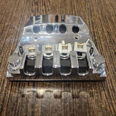 Tailpiece and roller saddles bridge for Rickenbacker basses 4001 or 4003 - Chrome image 6