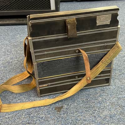 Columbia Button Accordion Antique Vintage image 11
