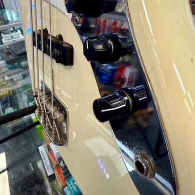 Squier Jazz Bass Made In Japan, Cream White - Pre Owned image 8