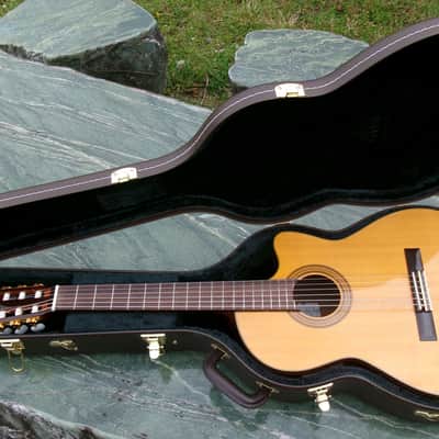 Yairi YC-50E Electric Classical Guitar+Original Yairi Hard Case FREE image 1