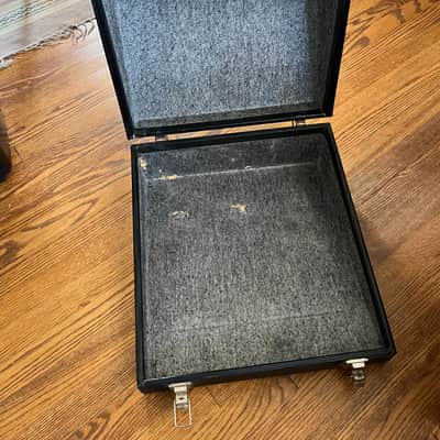 Rauner Regent - Black 60 Bass with Case image 3