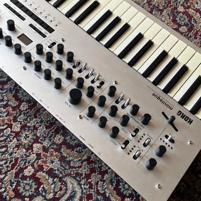 Korg Minilogue 4-Voice Polyphonic Analog Synthesizer 2016 - Present - Silver image 4