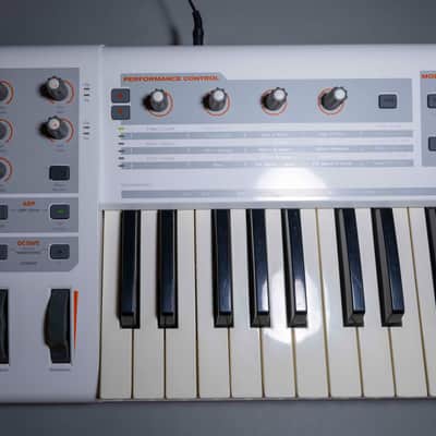 M-Audio Venom 49-Key Virtual Analog Synth image 4