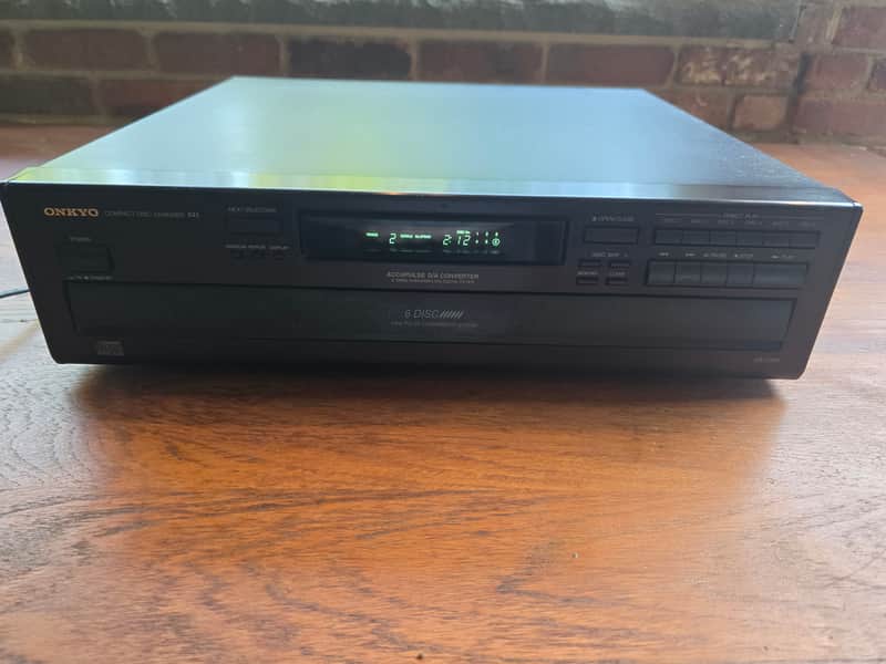 Onkyo DX-C330 6 disc CD player March 1996 - Black image 1