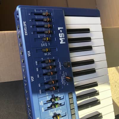 Analog Mono Synth w/ Buit-in Sequencer + KNOBs Bild 12