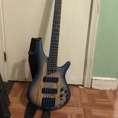 Ibanez 2021 SR605 Cosmic Blue 5 String Bass image 5