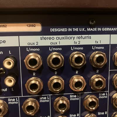 Midas Venice 320 32-Channel analog console WITH Anvil case image 5