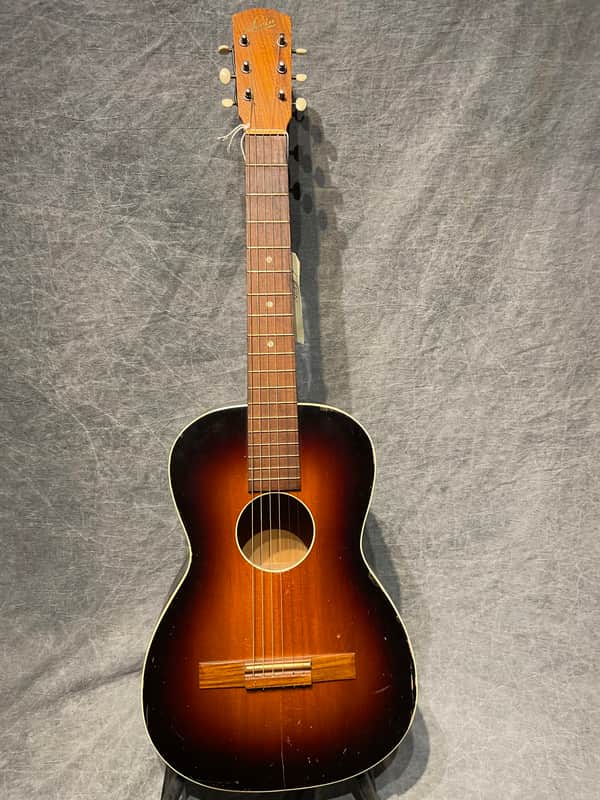 Levin Model 124 1962 Sunburst image 1
