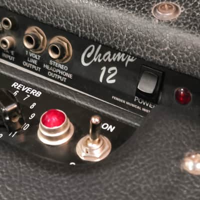 Fender Blues Junior III 15-Watt 1x12" Guitar Combo 2010 - 2017 - Black image 4