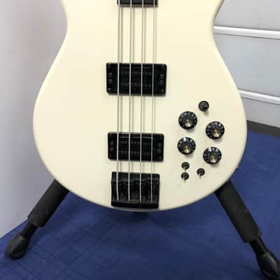 Carvin LB50 LB 50 Set Neck Stereo Electric Bass Guitar with Case Made in the 80's image 6