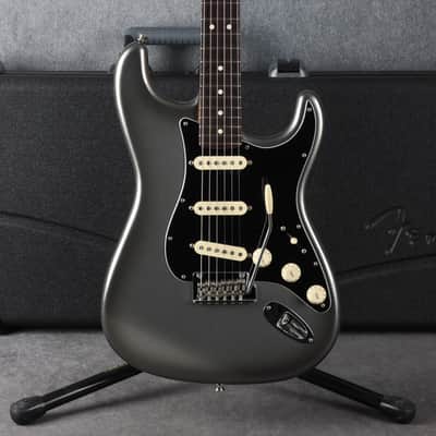 Fender American Professional II Stratocaster Mercury - 2nd Hand image 3