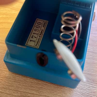 Boss VB-2 Vibrato (Black Label) 1982 - 1986 - Blue image 8
