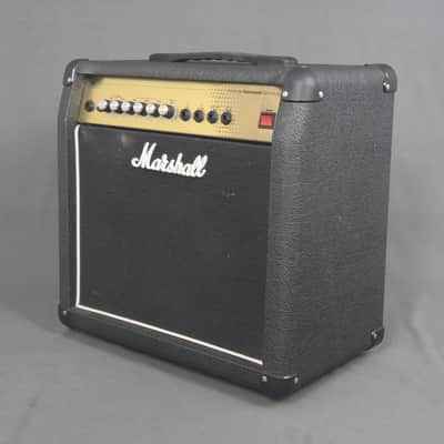 Marshall Valvestate 2000 AVT20 2-Channel 20-Watt 1x10" Guitar Combo 2001 - 2005 - Black image 4