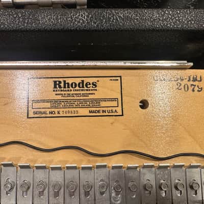 Rhodes Mark I Stage 73-Key Electric Piano 1975 - 1979 - Black Rounded Top image 3