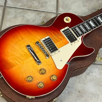 2025 Gibson USA Les Paul Standard '50s Figured Top Electric Guitar Heritage Cherry Sunburst image 1