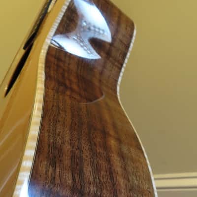 Goodall master Cedar/ AAA Claro Walnut Concert Jumbo Cutaway, with case. image 20